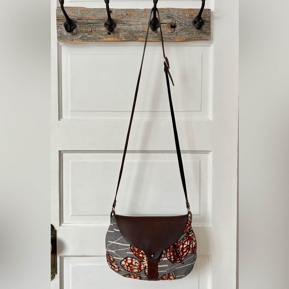 Shelter Taplin Purse - Picture 6 of 8